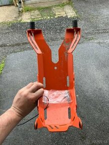 KTM 690 Enduro/SM - ochranny plech/susplech