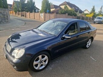 Mercedes Benz C 200 kompressor W203 - zachovalý -