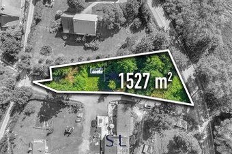 Klid, zeleň a potenciál – stavební pozemek o 1 527 m2 v Heřm