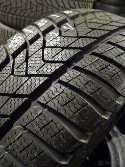 Zimní pneu Pirelli Sottozero 3,225/55/18, 4 ks, 8 mm