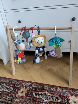 Dřevěná hrazda pro miminko