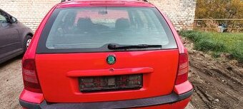Páté dveře Škoda Octavia 1