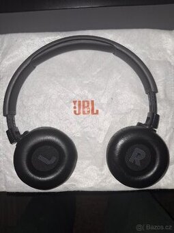JBL sluchátka 520BT