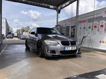 BMW e93 335i 225kw 2007