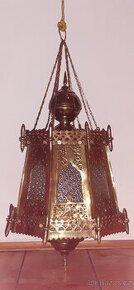 Starožitná  masivní mosazná zdobená lampa