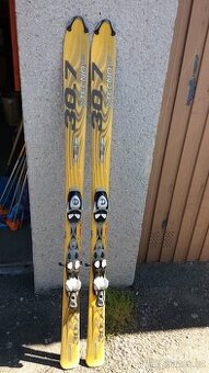 Starší použíté lyže Tecno PRO 165cm + hůlky + helma + brýle