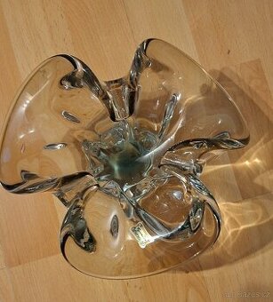 Skleněné popelniky