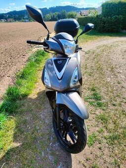Skutr Sym Symphony 125 ST + Kufr zdarma