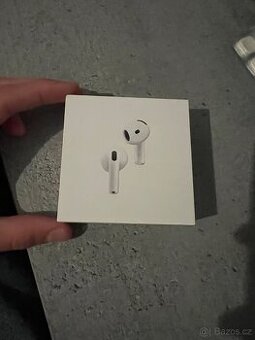 Apple airpods 4