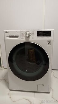 Prodej kombinované pračky se sušičkou LG