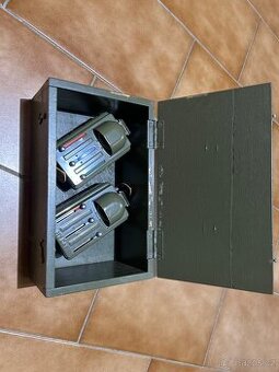 Retro vojenská svítilna