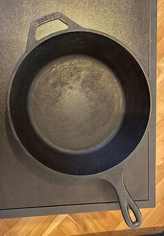 litinová pánev lodge