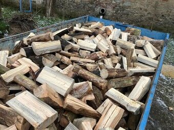 Štípané dřevo palivové