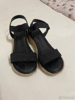 Dívčí sandále vel. 35