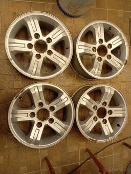 ALU R16 KIA (7J x 16" ET45)