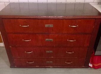 Starožitná komoda se šuplíky na chalupu nebo k restaurování