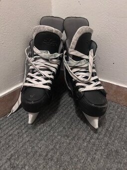 Brusle chlapecké velikost 40