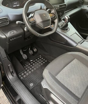 VW Golf 6, 1.6TDI, 77 kW.r. 2012 - 1