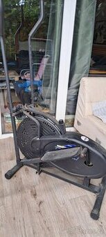 Eliptický trenažér