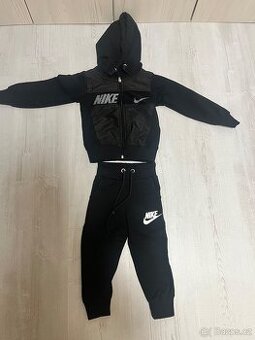 Tepláková souprava Nike