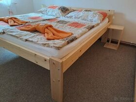 Dřevěná manželská postel - 1