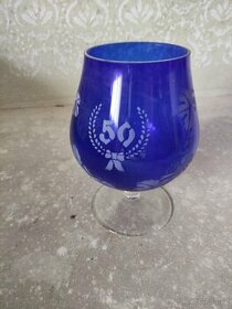 Skleněný pohár veliký modrý 50. narozeniny