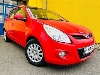 HYUNDAI i 20 1.2 i BENZÍN 57 kW NAJETO JEN 26 TIS KM 