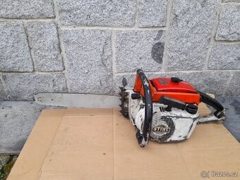 Historická motorová pila Stihl 041 AV