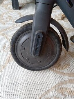 Elektro kolo 8,5". Xiaomi scooter 3 _ 350w _ PLNĚ FUNKČNÍ