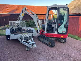 Minibagr Takeuchi TB216