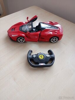 Ferrari na dálkové ovládání