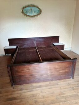 Prodám starý nábytek – vhodný na chalupu nebo k renovaci
