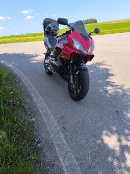 CBR 600F 81 kW RV2004