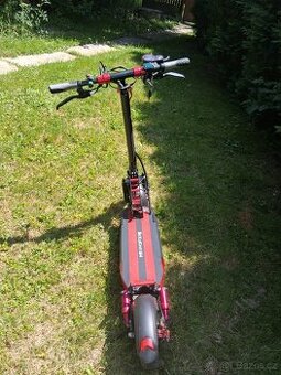Elektrokoloběžka Kukirin M4