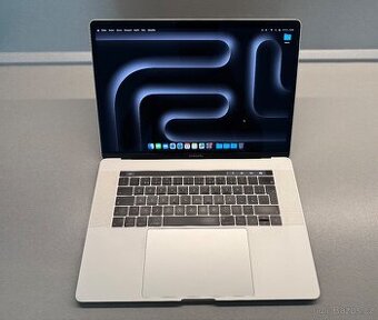 Apple MacBook Pro 15" (2018) - Silver