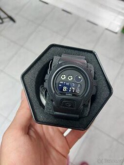 Hodinky Casio G-Shock DW 6900BB-1DR, originál krabička, štít
