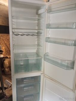 lednice s mrazákem Electrolux 200x60cm
