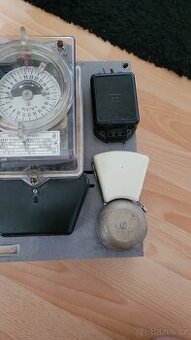 Křižik časovy spinač 16a + retro zvonek a zvonkove trafo