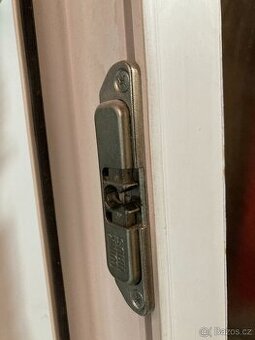 Balkonové dveře - profil SALAMANDER (okna Macek) + malé okno