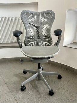 kancelářská židle Herman Miller Mirra