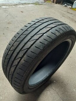 Letní pneu 235/45 r18