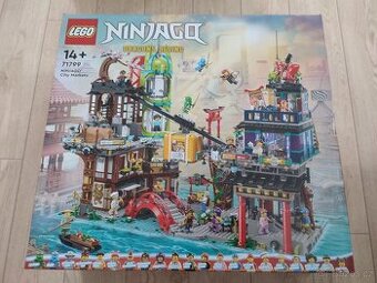 Lego Ninjago 71799 Trhy v Ninjago City