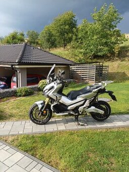 Honda x adv 750