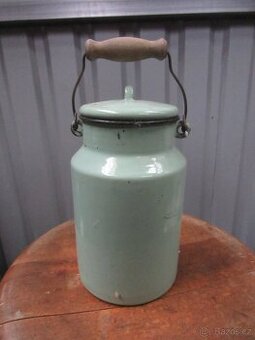 Nabízím krásnou starožitnou smaltovanou bandasku. Neteče.  N