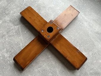 Stojan na vánoční stromek