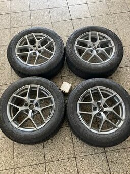 Hliníkové disky R17 Borbet 5x100 Subaru + 225/60 R17 Nokian