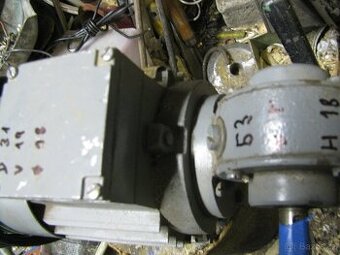 elektromotor s převodovkou na 220v