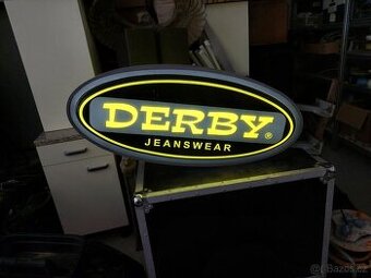 Reklamni podsviceny billboard na fasadu