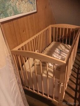 Prodám 2 postýlky a pebalovací pult