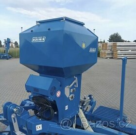 Pneumatické hadicové rozmetadlo meziplodin WIR 180l